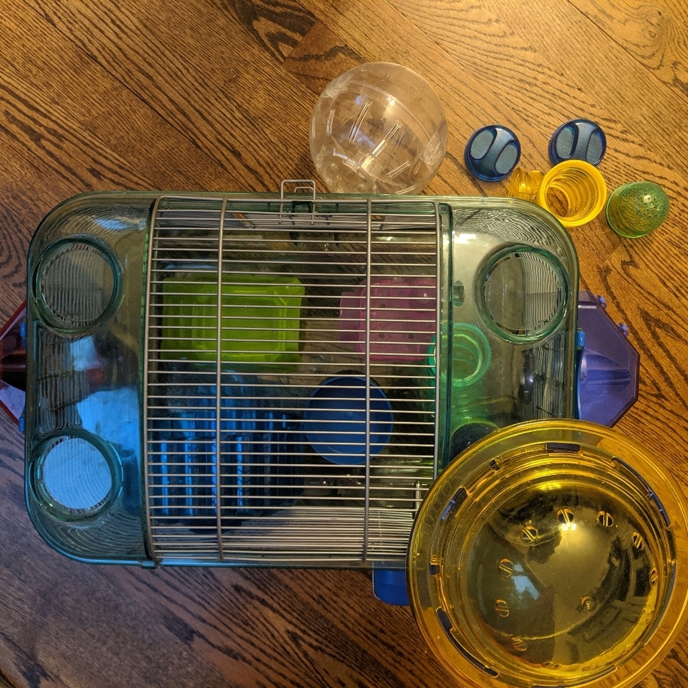 Kaytee Critter Trail Hamster Cage with accessories